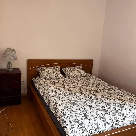 Homestay To Close Warsaw