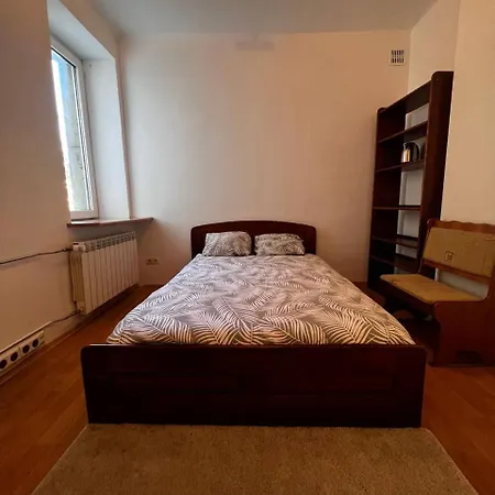 Homestay To Close Warsaw